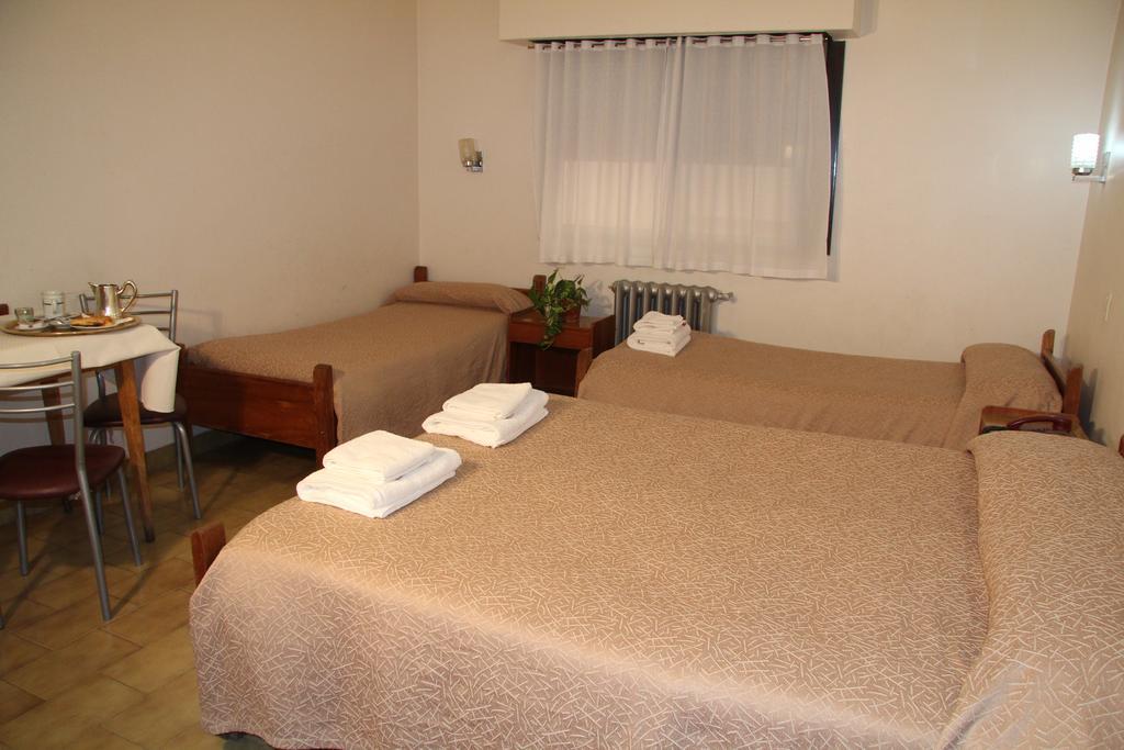 Hotel Touring Club Trelew Buitenkant foto