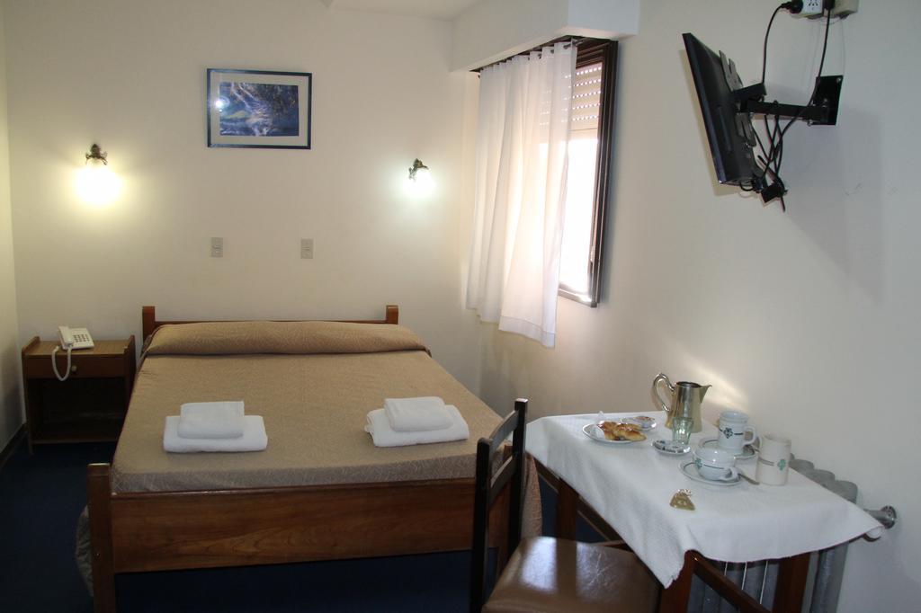 Hotel Touring Club Trelew Buitenkant foto